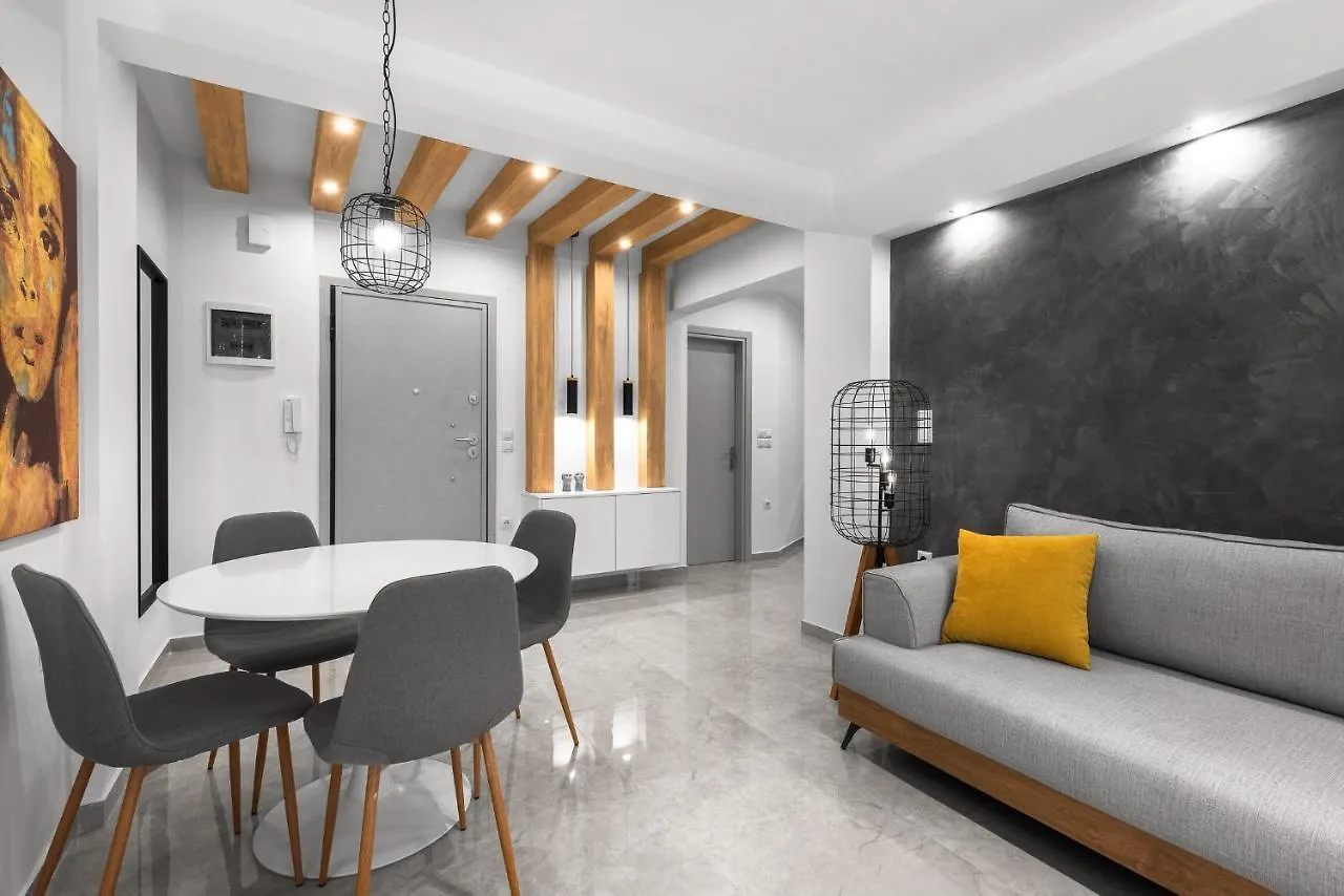 Wood N White, Nilie Hospitality Mgmt Apartment Thessaloniki Greece